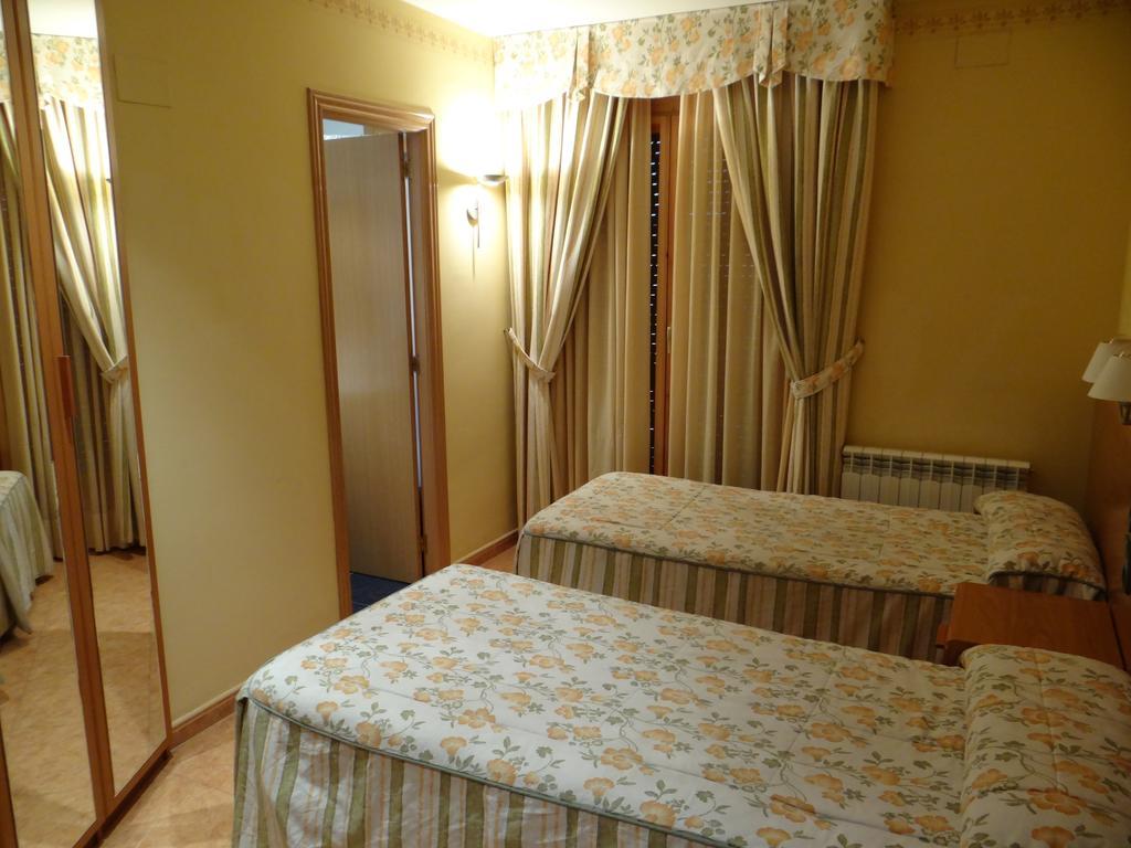 Hotel Casa Carmen Бенабарре Номер фото